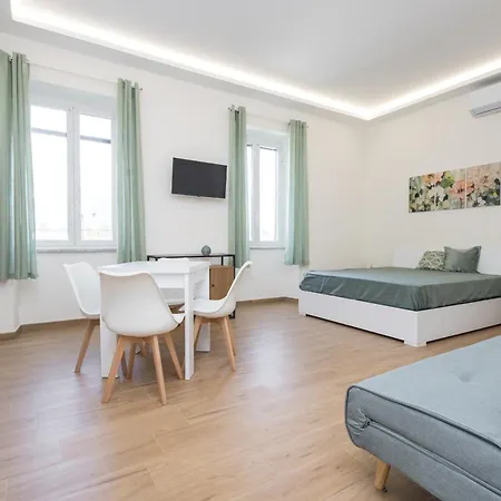 Mickey House * 로마